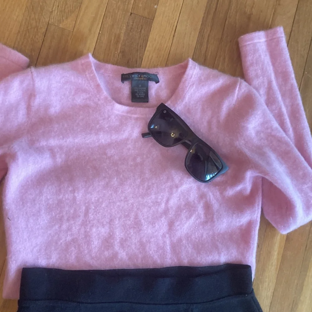 Cashmere Sweater - Picture 7 of 8